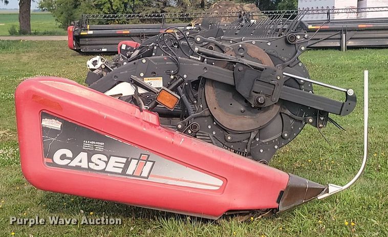 image for item LQ9064 2009 Case 2162  draper head