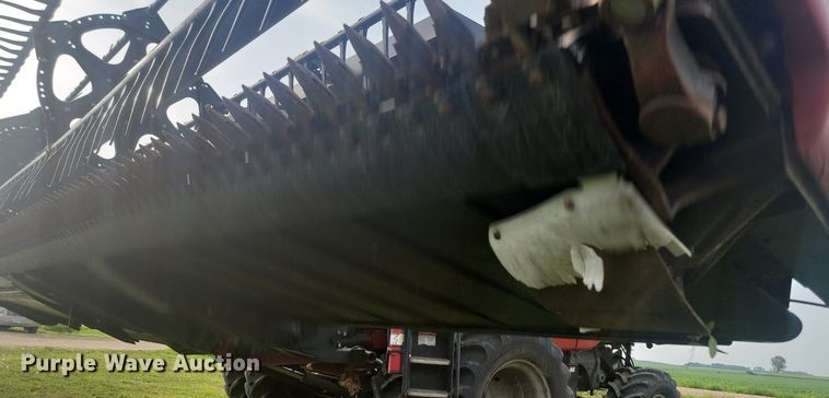 image for item LQ9064 2009 Case 2162  draper head