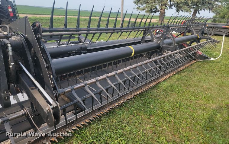 image for item LQ9064 2009 Case 2162  draper head