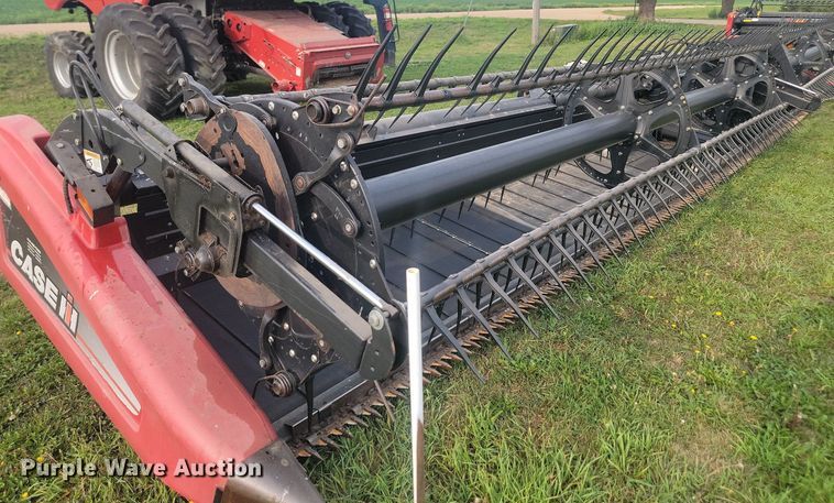 image for item LQ9064 2009 Case 2162  draper head