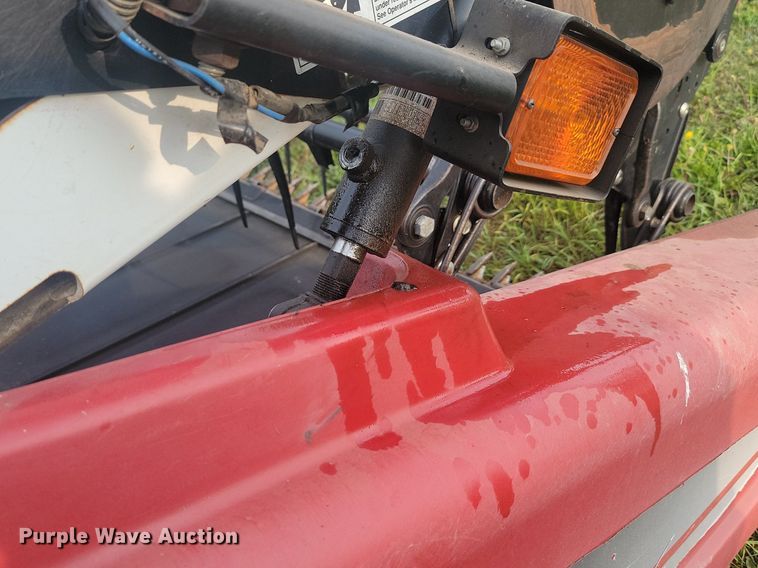 image for item LQ9064 2009 Case 2162  draper head