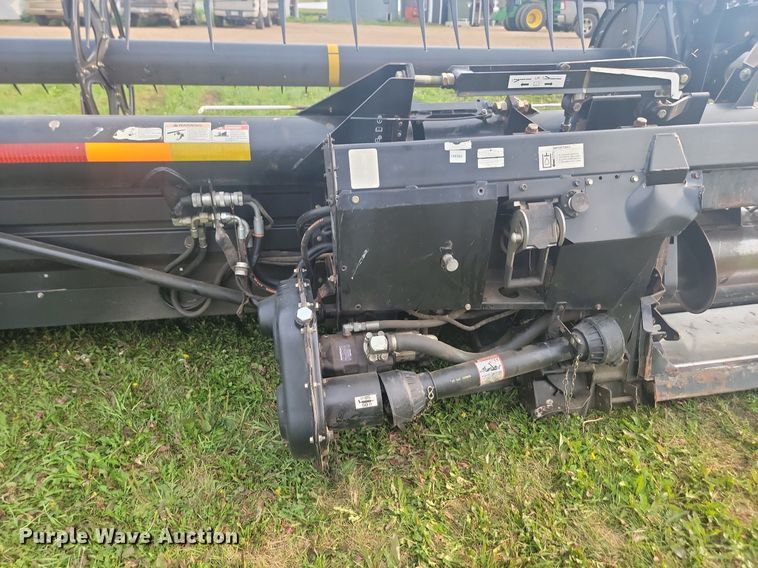 image for item LQ9064 2009 Case 2162  draper head