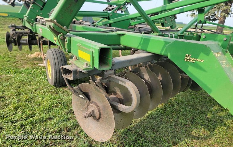 image for item LQ9065 John Deere 510  disk ripper