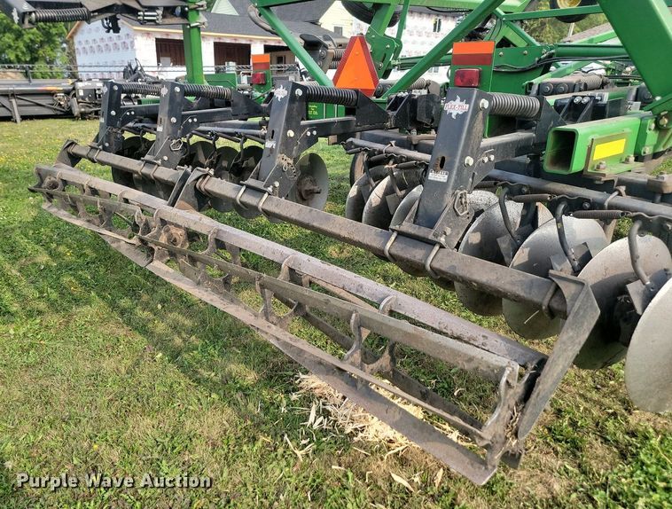 image for item LQ9065 John Deere 510  disk ripper