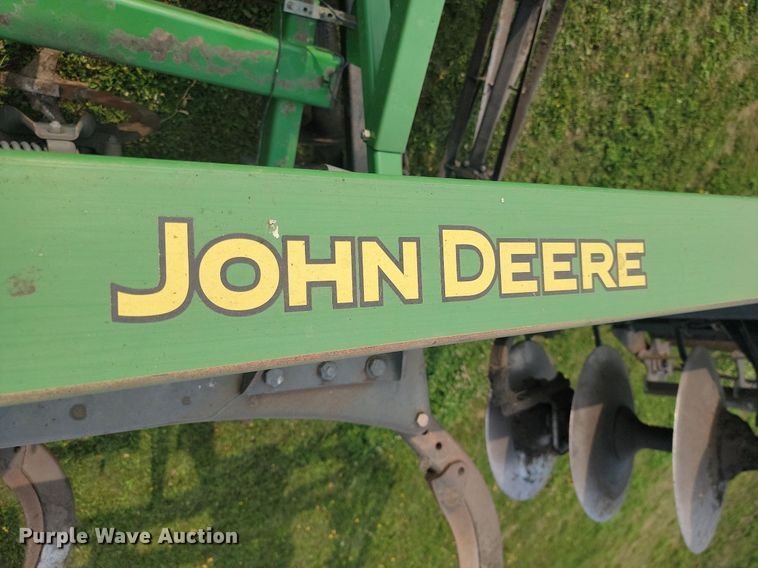image for item LQ9065 John Deere 510  disk ripper
