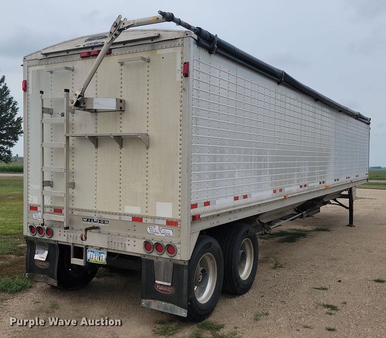 image for item LQ9066 2003 Wilson DWH-551  grain trailer