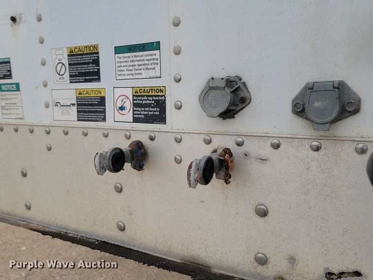 image for item LQ9066 2003 Wilson DWH-551  grain trailer