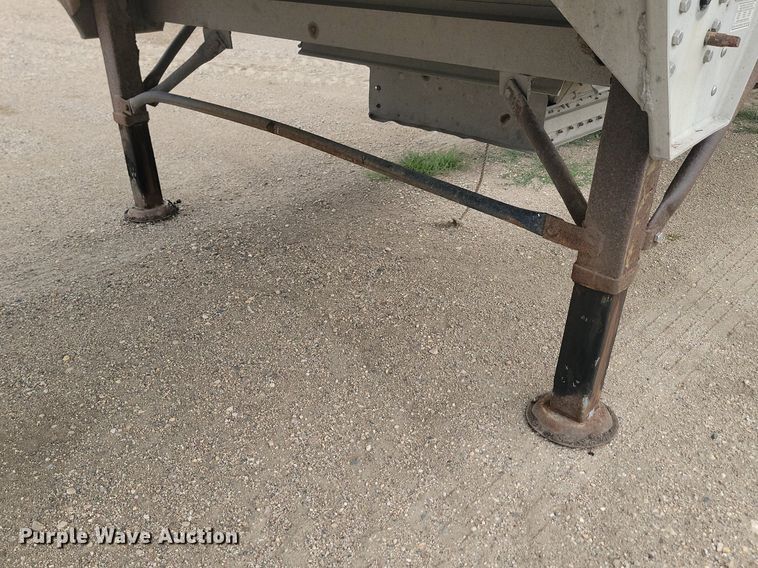 image for item LQ9066 2003 Wilson DWH-551  grain trailer