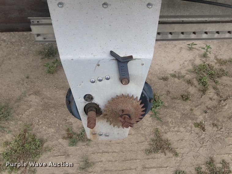 image for item LQ9066 2003 Wilson DWH-551  grain trailer