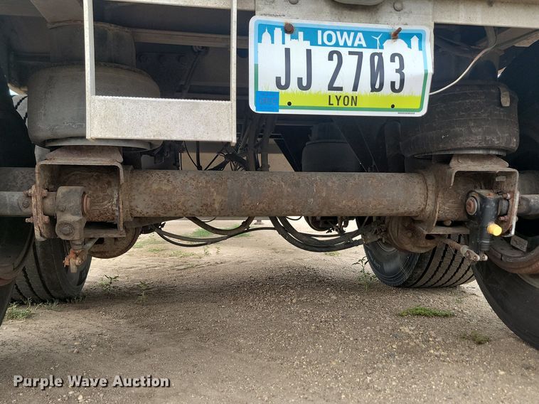 image for item LQ9066 2003 Wilson DWH-551  grain trailer