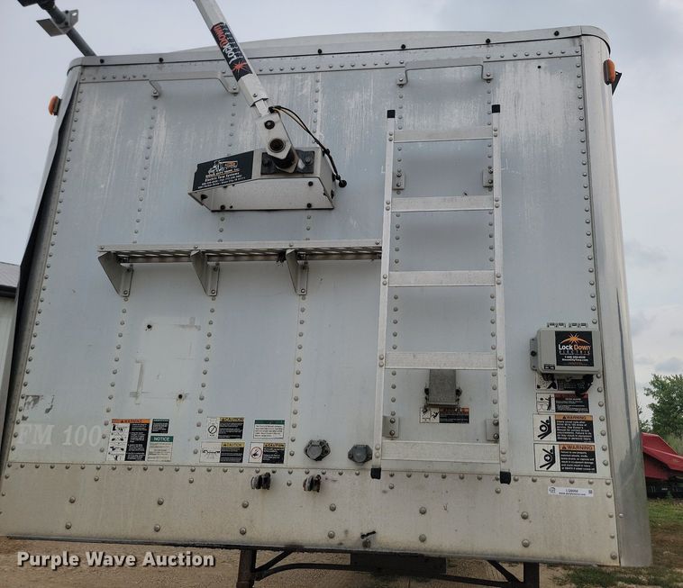 image for item LQ9066 2003 Wilson DWH-551  grain trailer