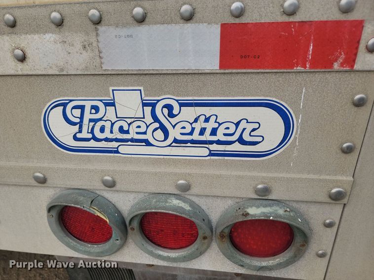 image for item LQ9066 2003 Wilson DWH-551  grain trailer