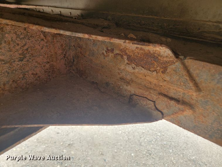 image for item LQ9066 2003 Wilson DWH-551  grain trailer