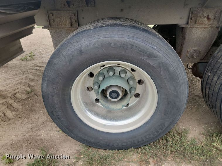 image for item LQ9066 2003 Wilson DWH-551  grain trailer