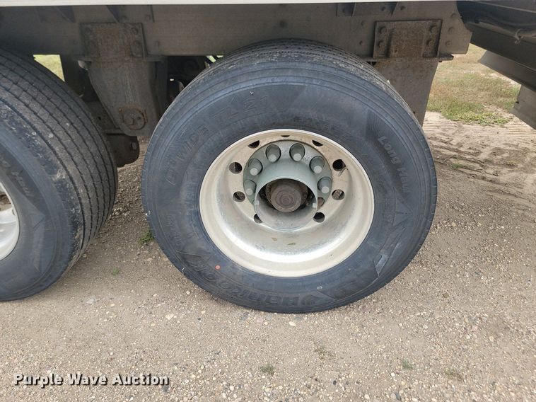 image for item LQ9066 2003 Wilson DWH-551  grain trailer