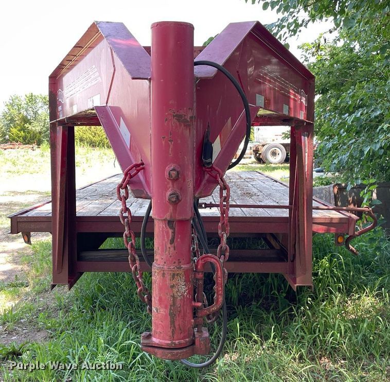 image for item LS9450 2004 Titan  equipment trailer