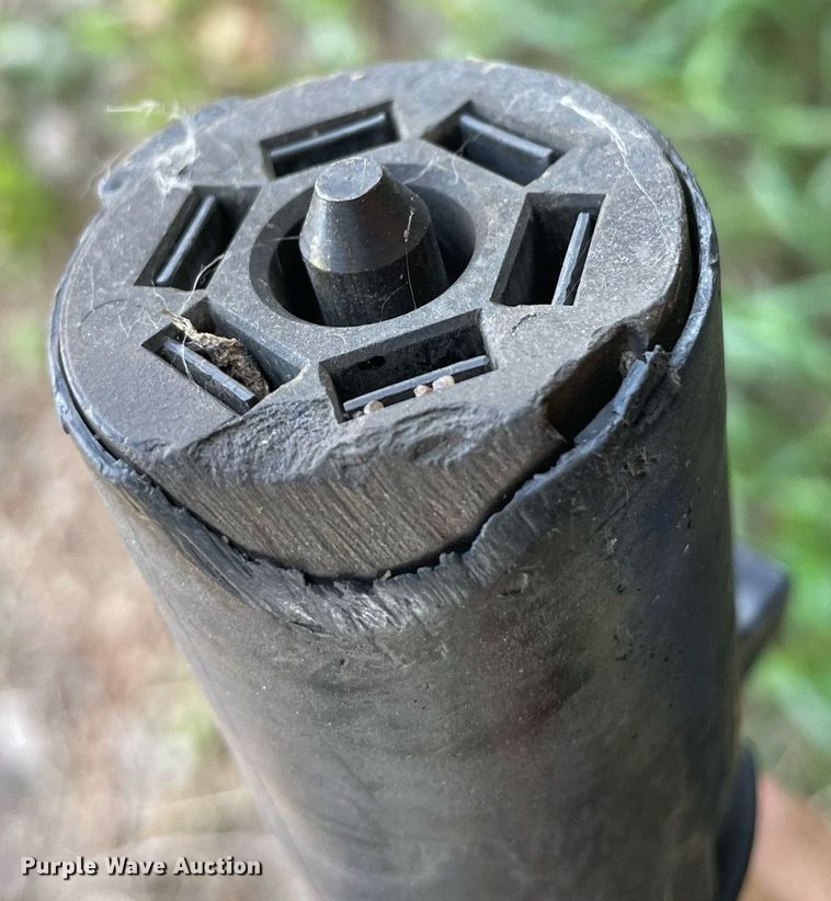 image for item LS9450 2004 Titan  equipment trailer