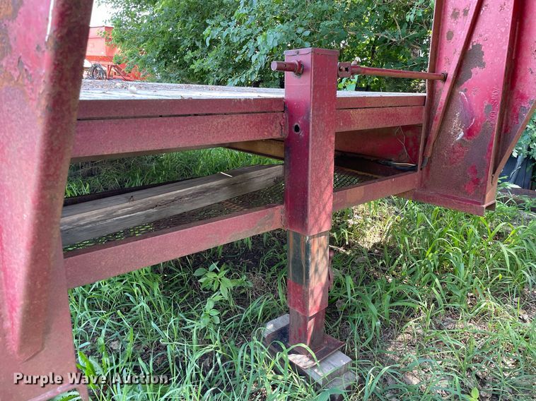 image for item LS9450 2004 Titan  equipment trailer