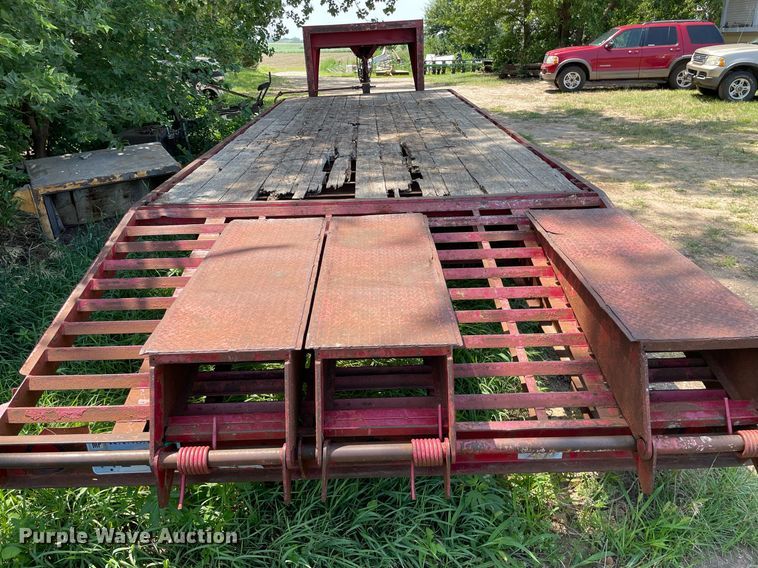 image for item LS9450 2004 Titan  equipment trailer