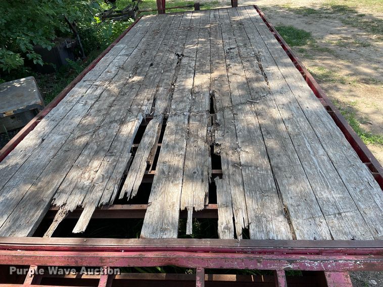 image for item LS9450 2004 Titan  equipment trailer