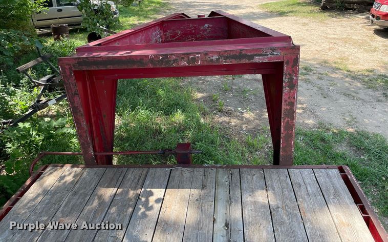 image for item LS9450 2004 Titan  equipment trailer