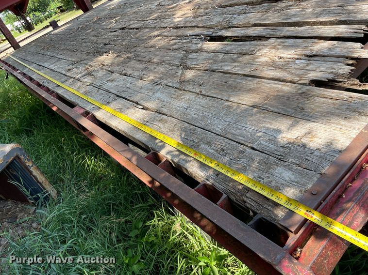 image for item LS9450 2004 Titan  equipment trailer