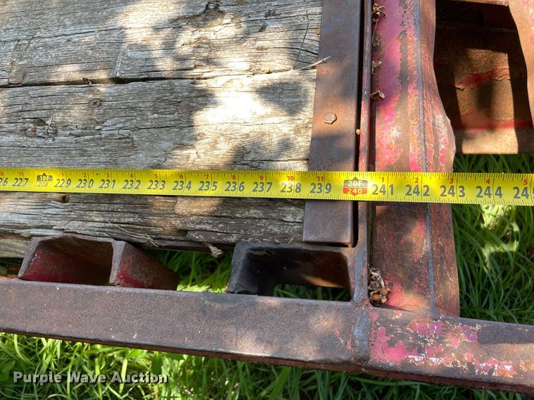 image for item LS9450 2004 Titan  equipment trailer