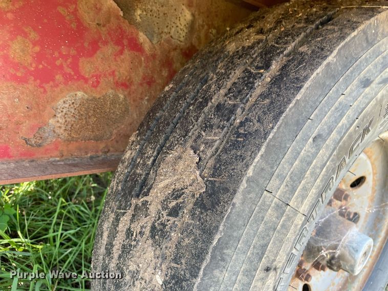 image for item LS9450 2004 Titan  equipment trailer