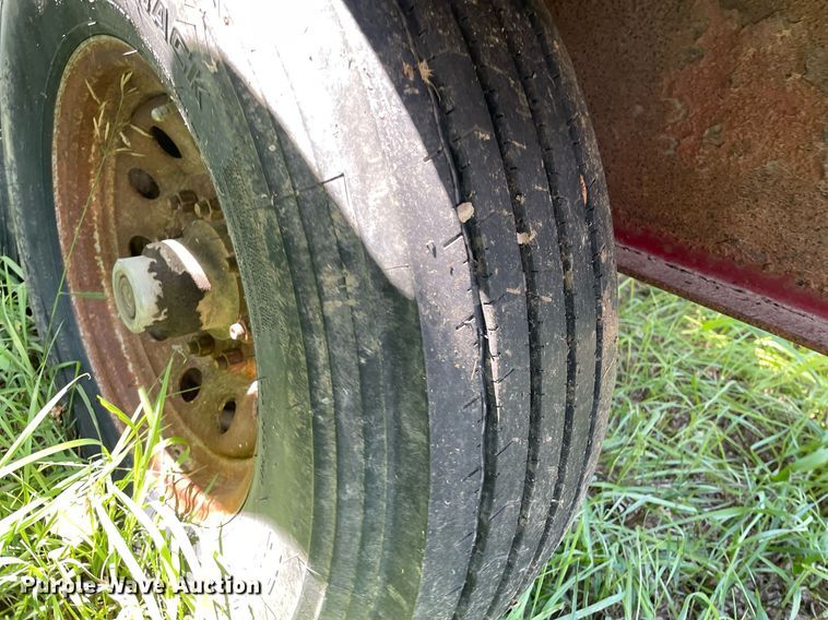 image for item LS9450 2004 Titan  equipment trailer