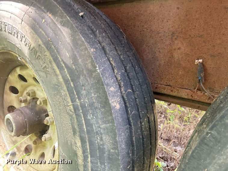 image for item LS9450 2004 Titan  equipment trailer