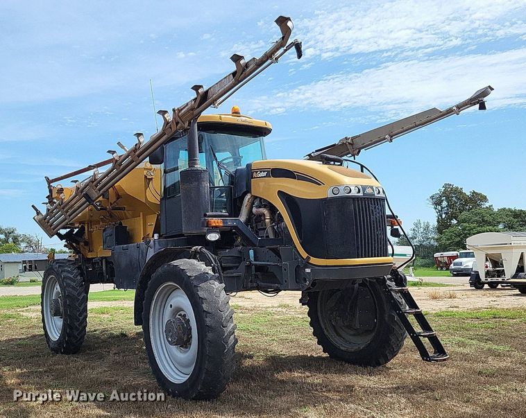 image for item LS9602 2015 Challenger RoGator RG1300B  applicator