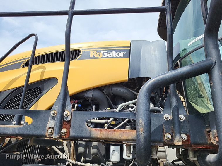 image for item LS9602 2015 Challenger RoGator RG1300B  applicator
