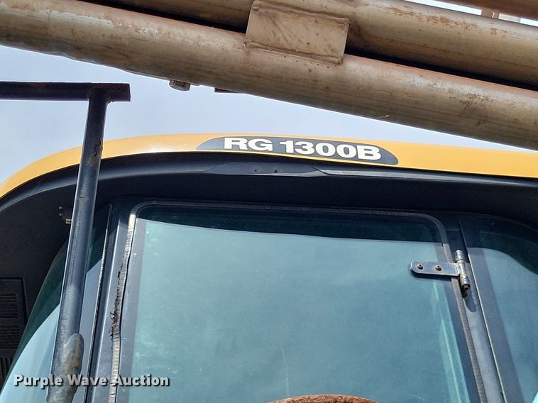 image for item LS9602 2015 Challenger RoGator RG1300B  applicator