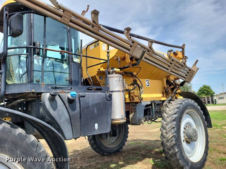 image for item LS9602 2015 Challenger RoGator RG1300B  applicator