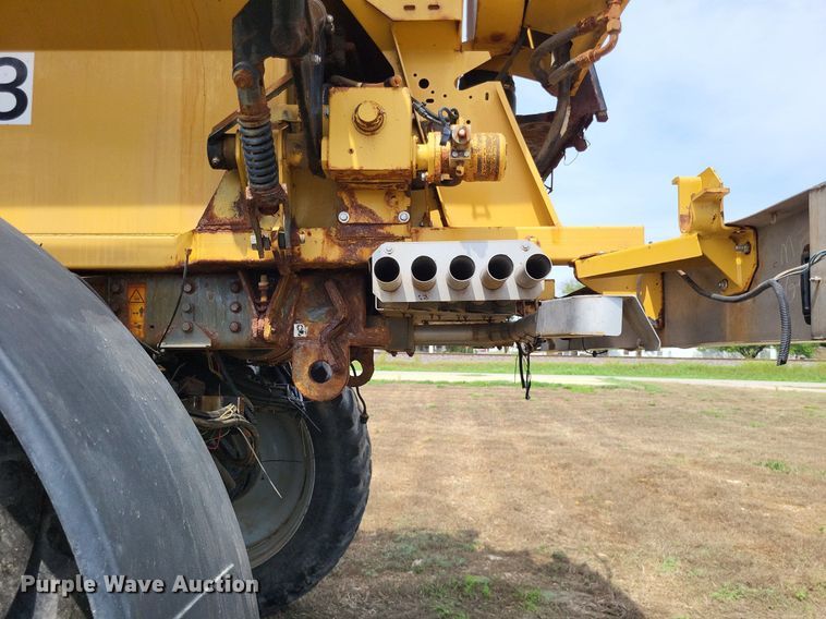 image for item LS9602 2015 Challenger RoGator RG1300B  applicator