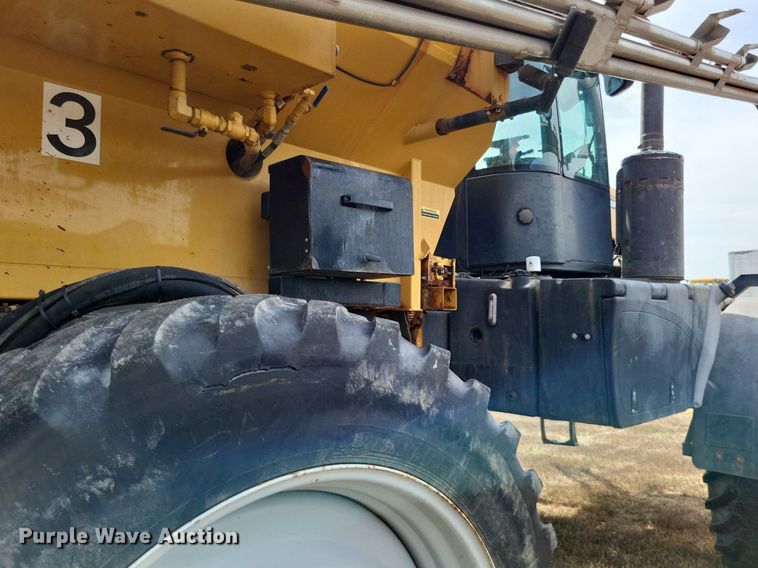 image for item LS9602 2015 Challenger RoGator RG1300B  applicator