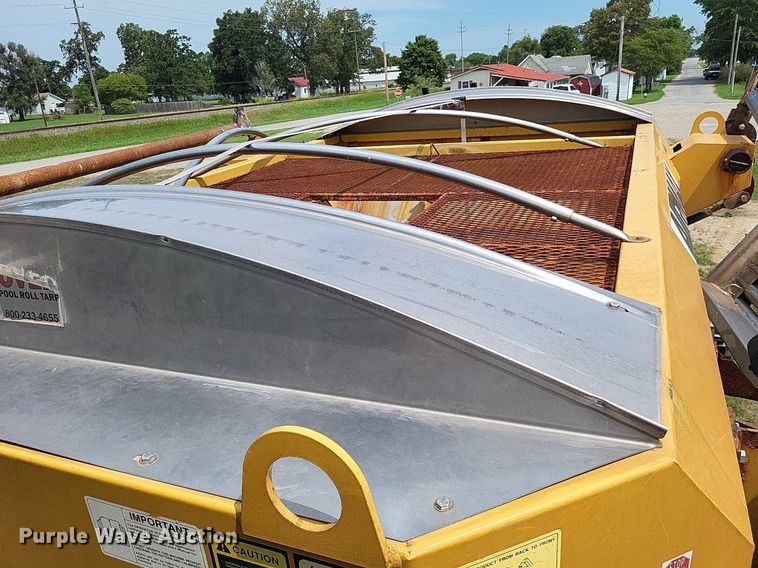 image for item LS9602 2015 Challenger RoGator RG1300B  applicator