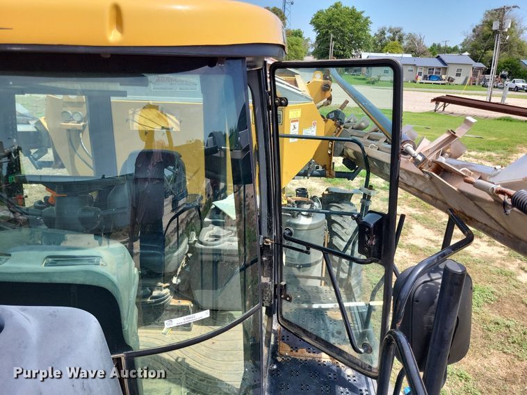 image for item LS9602 2015 Challenger RoGator RG1300B  applicator