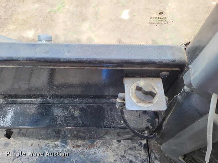 image for item LS9602 2015 Challenger RoGator RG1300B  applicator