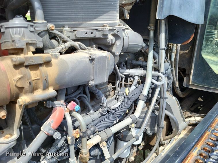 image for item LS9602 2015 Challenger RoGator RG1300B  applicator