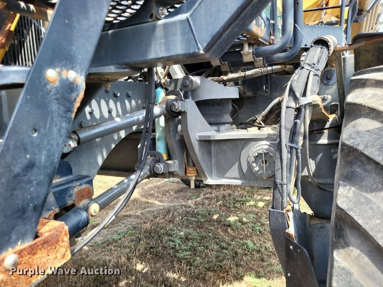 image for item LS9602 2015 Challenger RoGator RG1300B  applicator