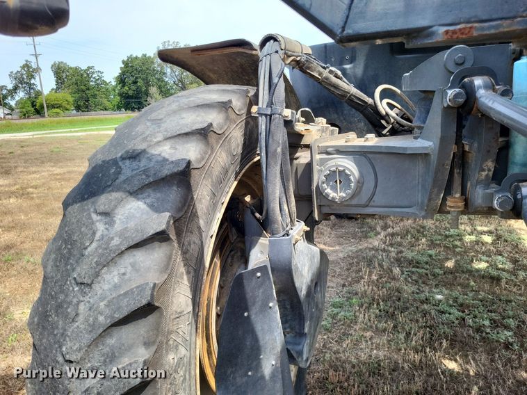 image for item LS9602 2015 Challenger RoGator RG1300B  applicator