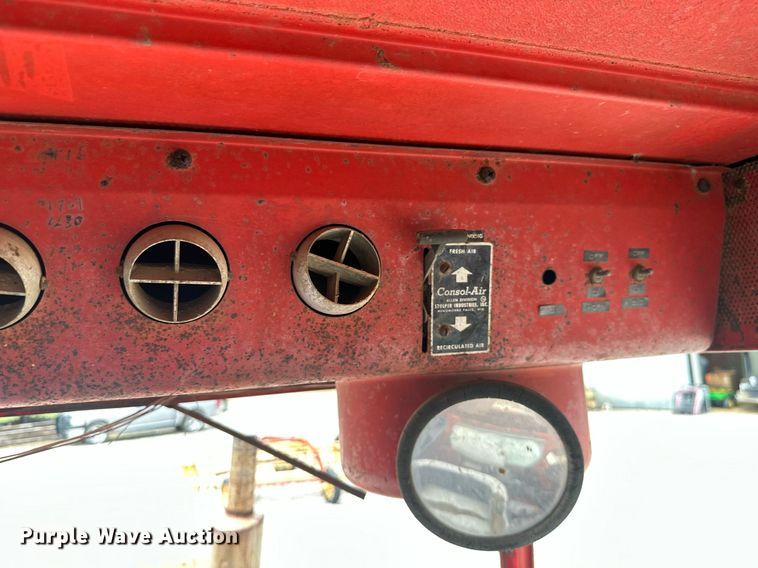 image for item MB9780 1970 Massey Ferguson 1100  tractor