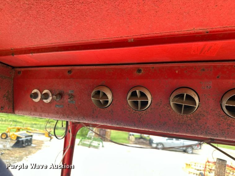 image for item MB9780 1970 Massey Ferguson 1100  tractor