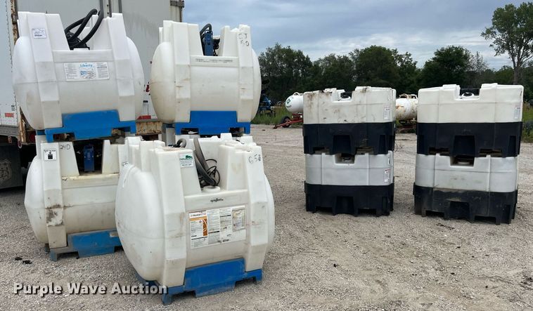 image for item MG9335 Approximately 33 tanks