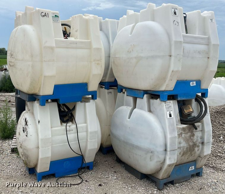 image for item MG9335 Approximately 33 tanks