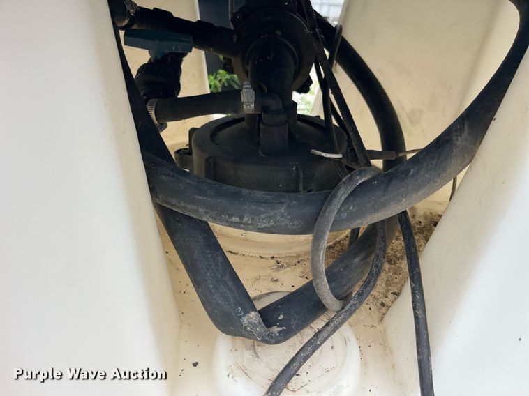 image for item MG9335 Approximately 33 tanks