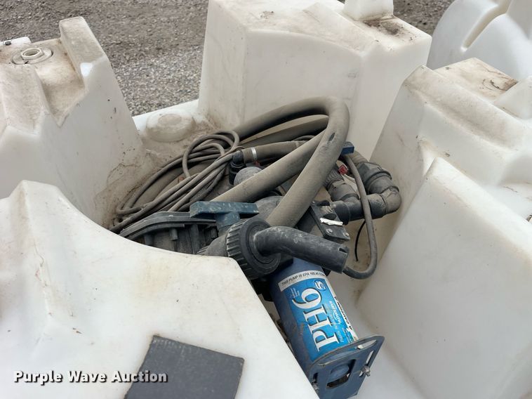 image for item MG9335 Approximately 33 tanks