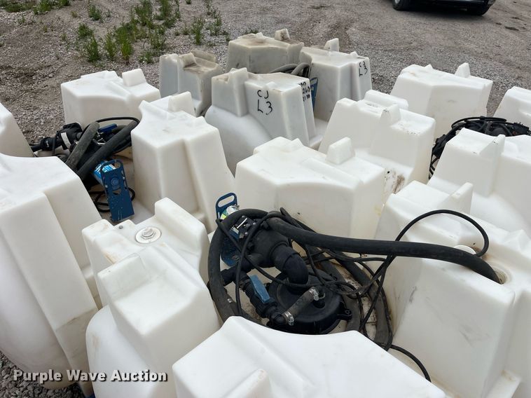 image for item MG9335 Approximately 33 tanks