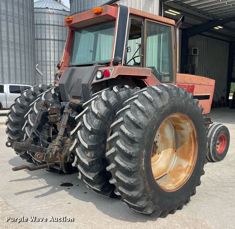 image for item MG9367 1981 International 5088  tractor